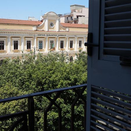 Palazzo Manzoni Apartments Bari Exteriör bild