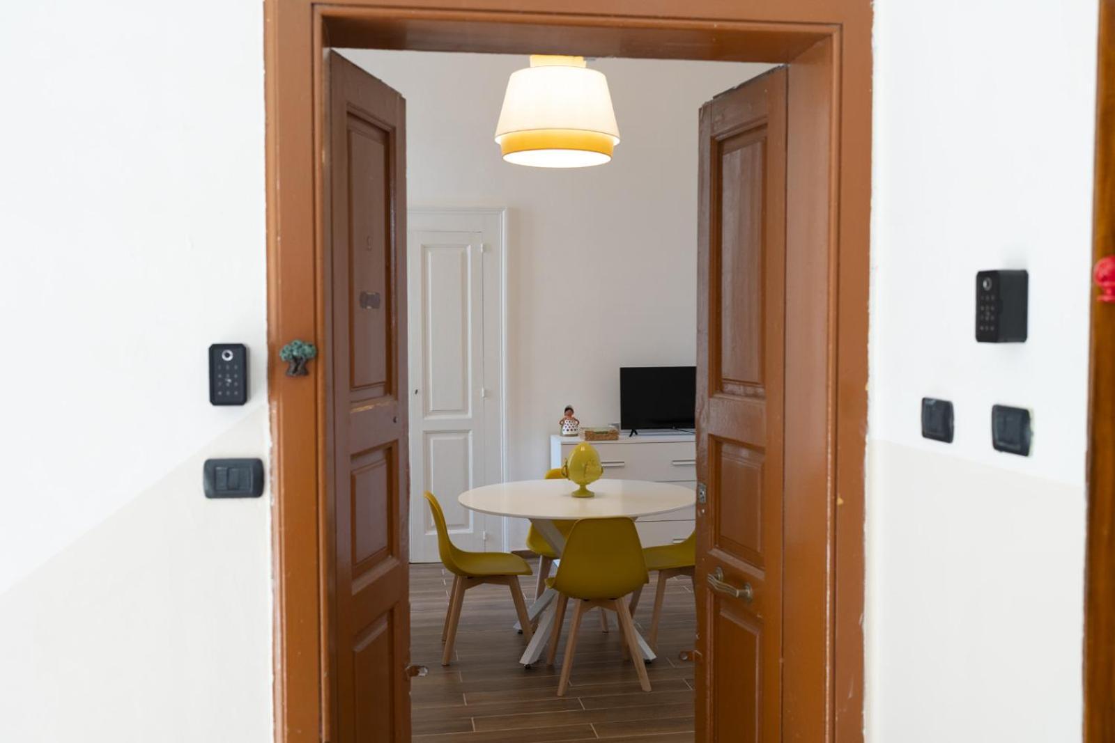 Palazzo Manzoni Apartments Bari Rum bild