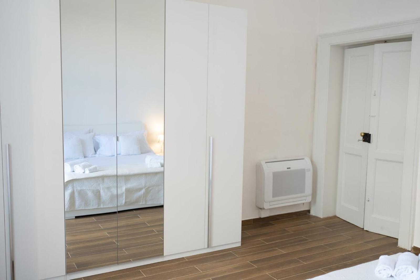 Palazzo Manzoni Apartments Bari Rum bild